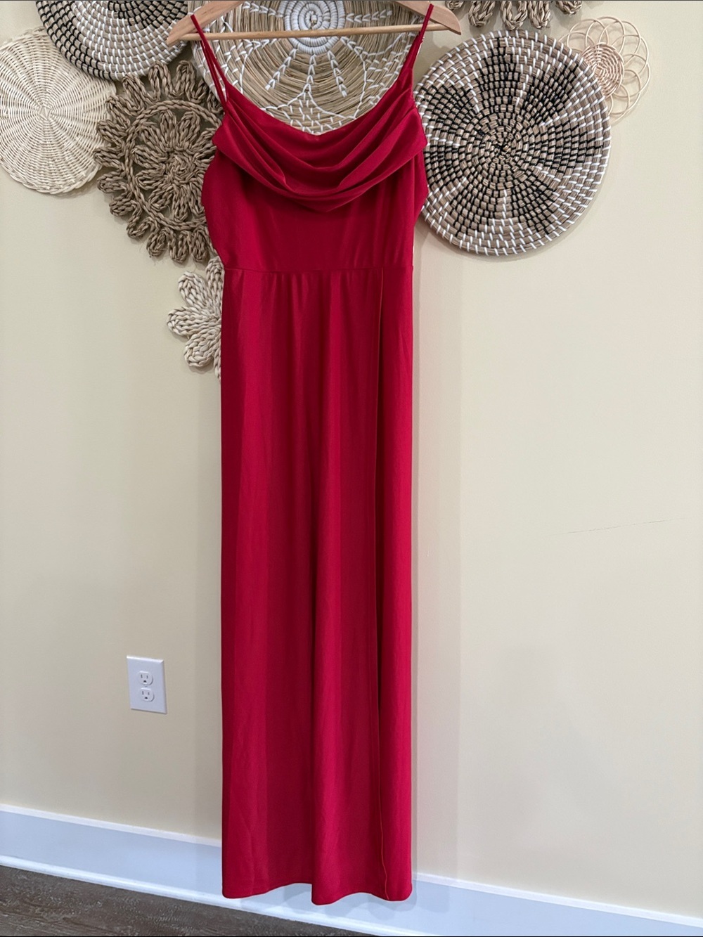 Faeriesty Elegant Red Maxi Dress Evening Dress SIZE L Draped at chest